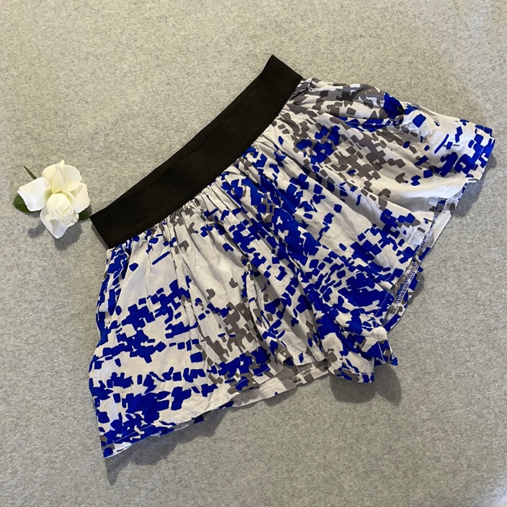 S & S Women’s Wide Leg Shorts Size Small